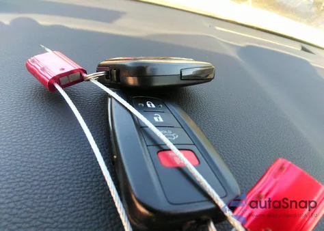 2021 Toyota Rav4 Limited from USA, damaged, VIN 2T3N1RFV4MW147126